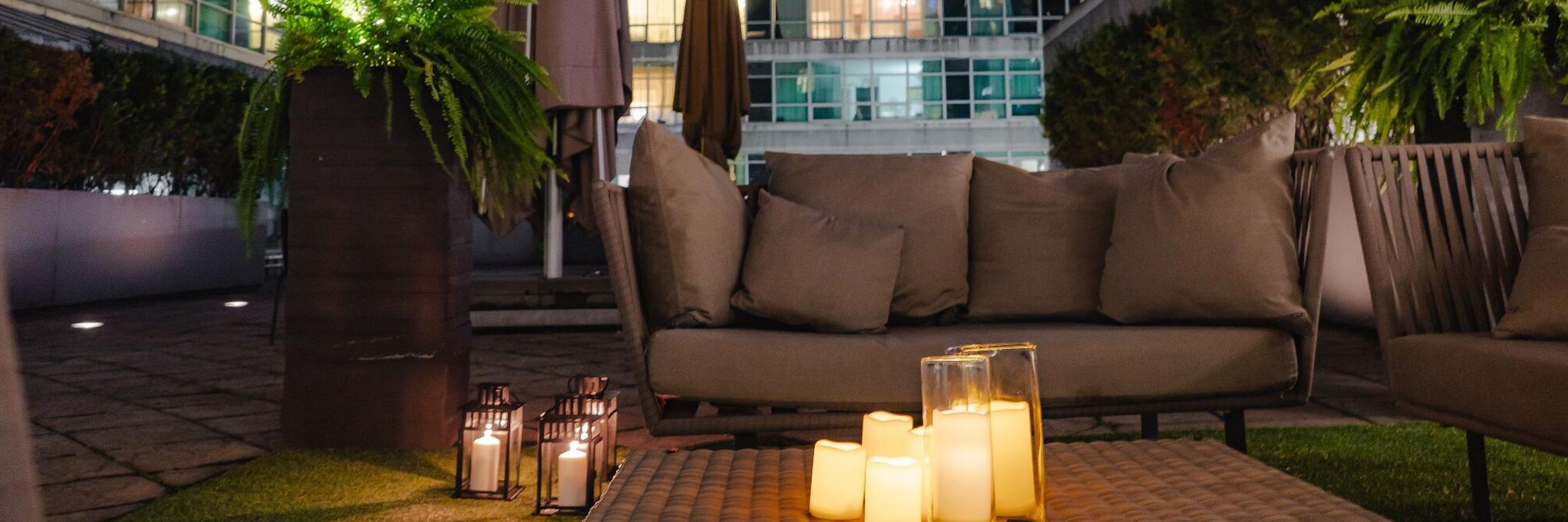 SoHo Hotel Toronto | Courtyard Lounge