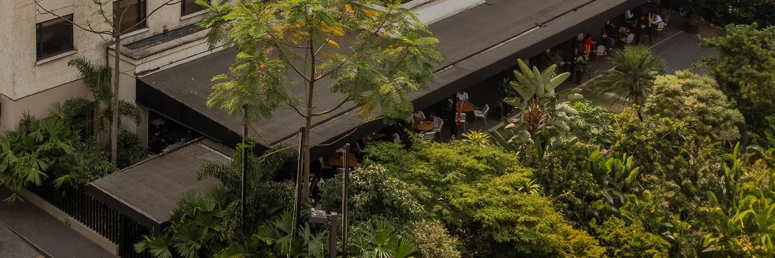Etcetera Restaurant located next door to hotel