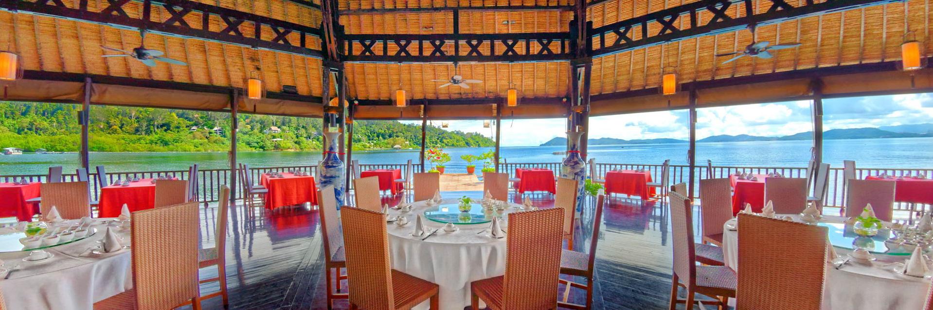 Gayana Marine Resort Dining at Alu Alu