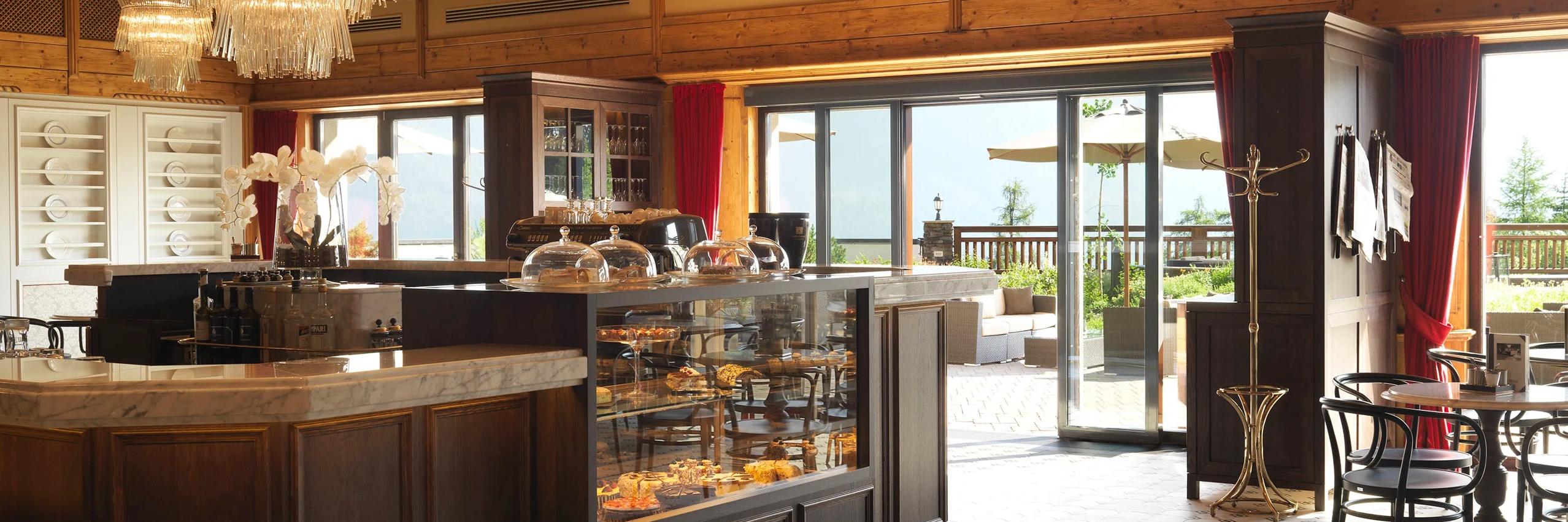 Interalpen-Hotel Tyrol | Café Wien & Salon Bellevue