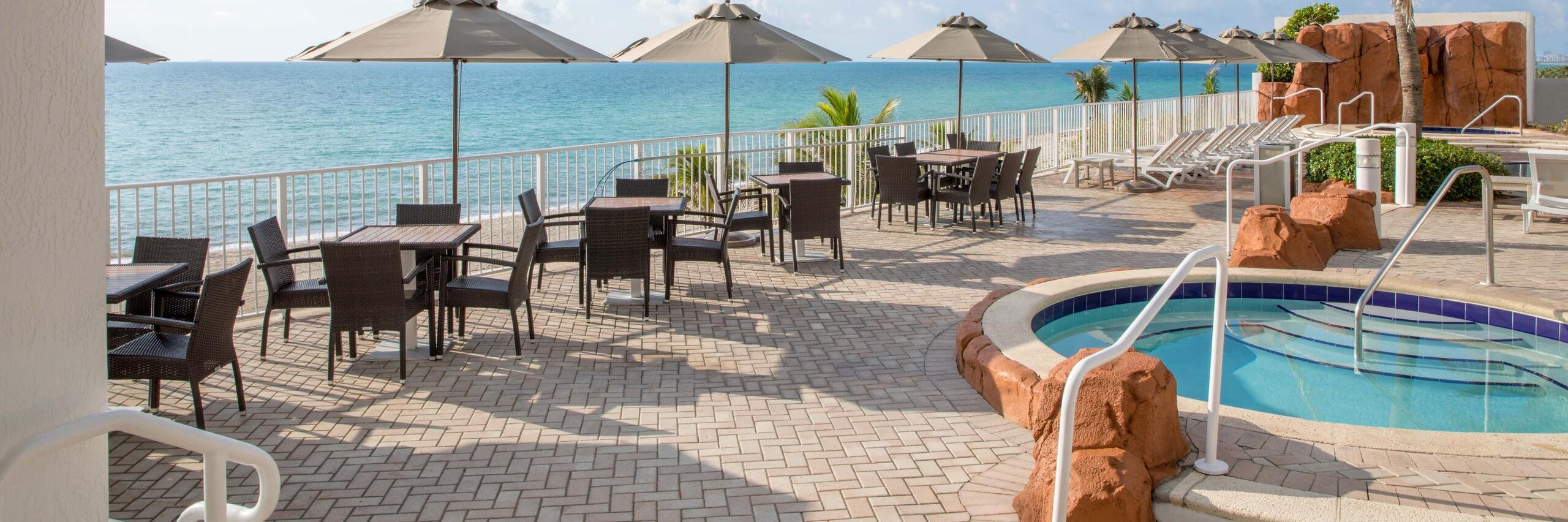 Trump International Beach Resort Miami Gili's Beach Club Restaurant Outdoor Seating