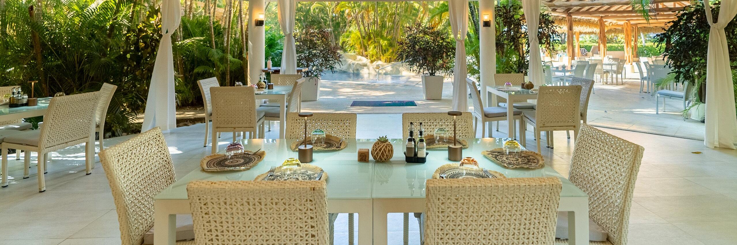 Azul Hotel & Retreat Seaside Restaurant