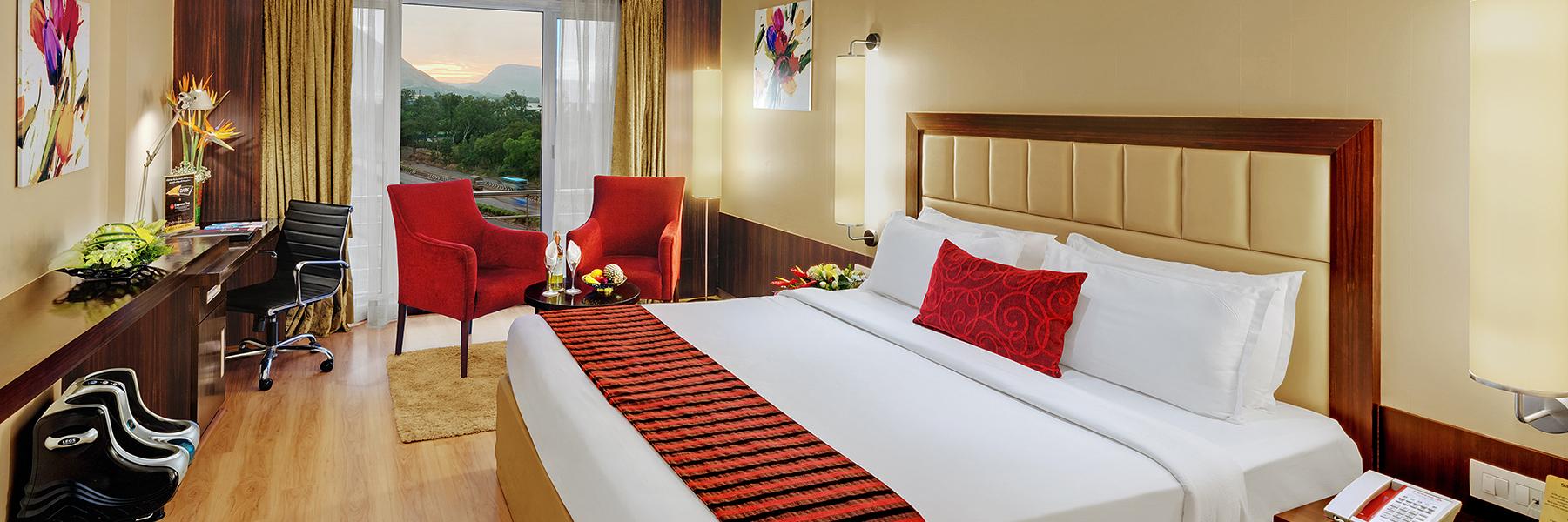Express Inn Nashik guestroom