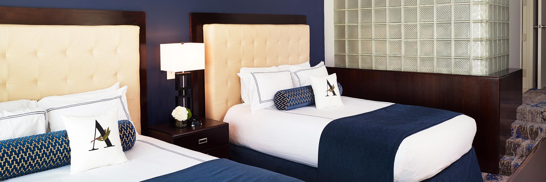 Pillow suite hotel top