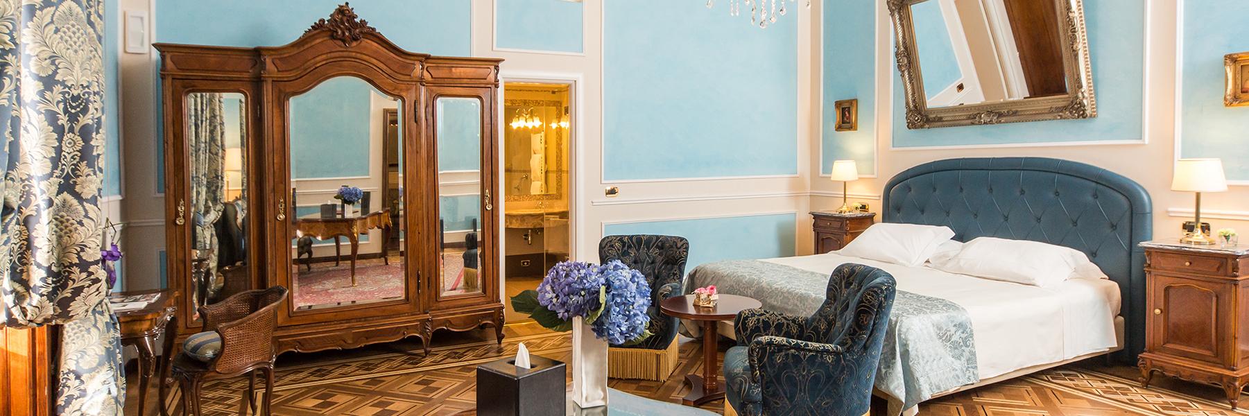 Hotel Bristol Palace Guestroom