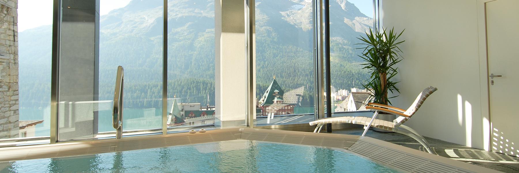 art boutique Hotel Monopol pool with a view