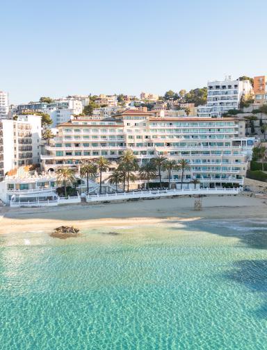 NIXE PALACE and beach front