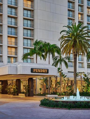 Pendry Newport Beach Entrance and Fountain