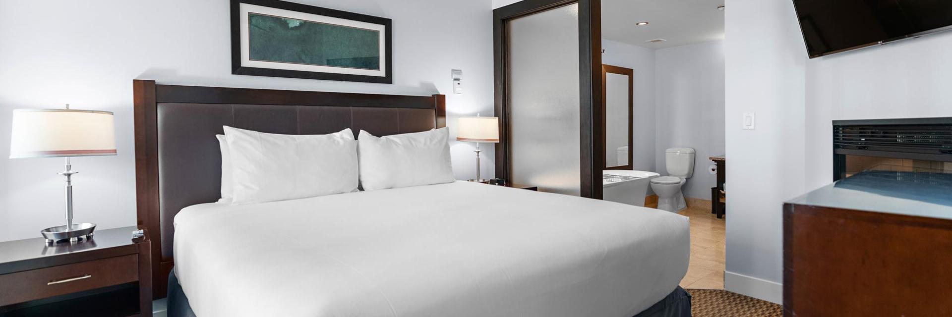 The Parkside Hotel & Spa One Bedroom Luxury Suite Bedroom Ensuite Bath