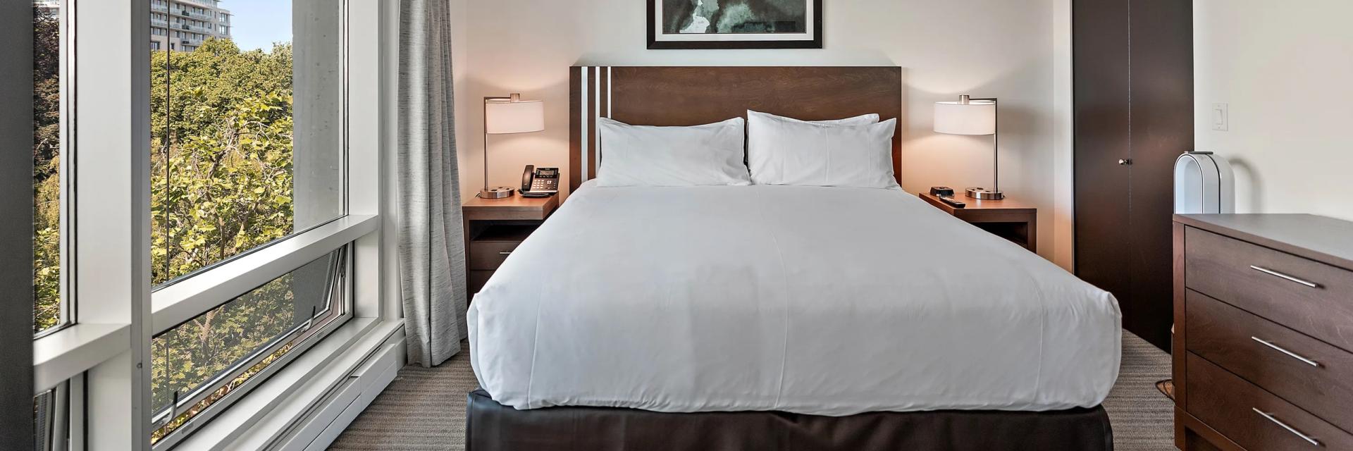 The Parkside Hotel | Guest Bedroom
