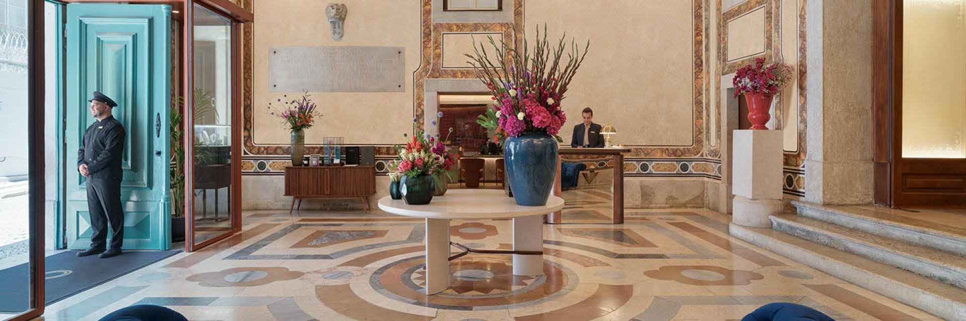 The One Palácio da Anunciada Lobby and Reception
