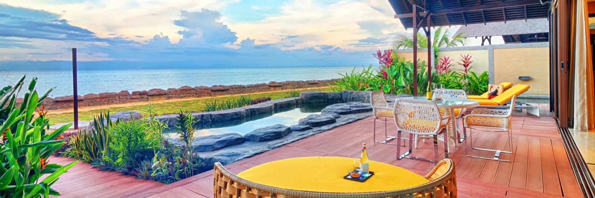 Borneo Eagle Resort Villa Pool