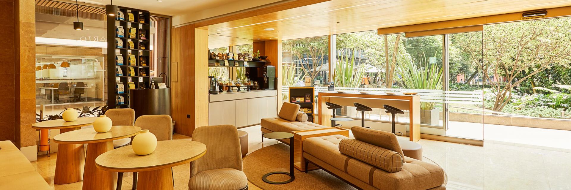 EK Hotel Cafe and bar