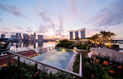 The Fullerton Bay Hotel rooftop pool