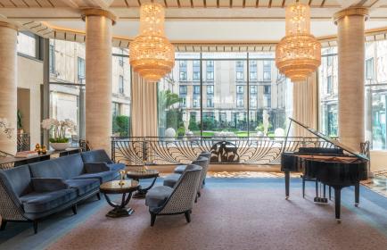 L'Hôtel du Collectionneur Paris Lobby Seating